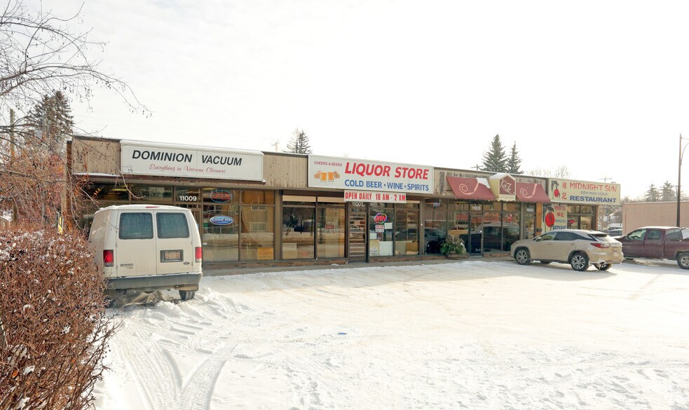11003 124th St NW, Edmonton, AB à louer - Photo principale – Image 2 sur 4