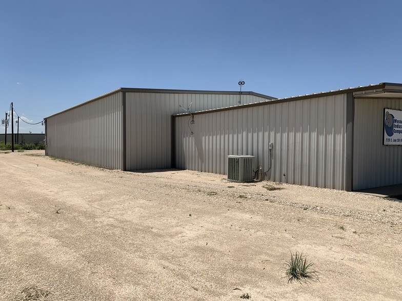 2120 S Loop 250 W, Midland, TX à louer - Photo de l’immeuble – Image 2 sur 18