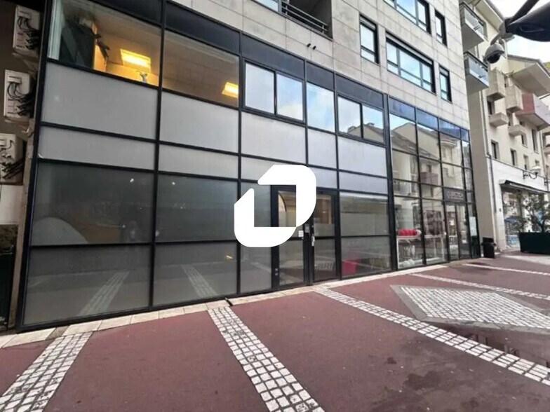 Local commercial dans Enghien-les-Bains à louer - Photo de l’immeuble – Image 1 sur 1