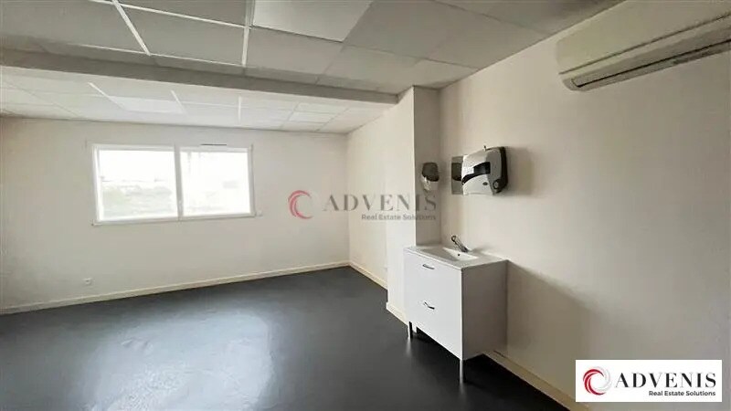 Bureau dans Lormont à vendre - Photo de l’immeuble – Image 3 sur 7