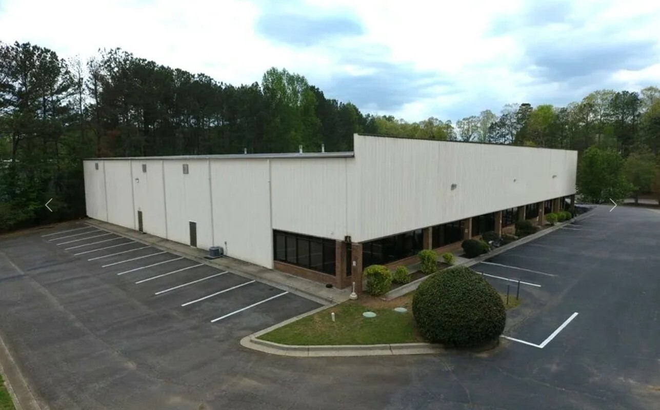 9330 Industrial Ter, Alpharetta, GA à louer Photo de l’immeuble– Image 1 sur 3