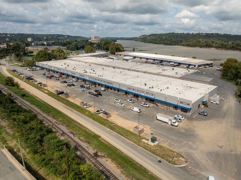 2400 Cantrell Rd, Little Rock, AR à louer - Photo de l’immeuble – Image 2 sur 7