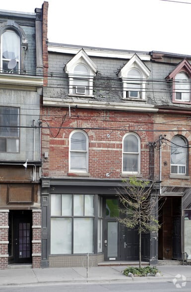 1164 Queen St W, Toronto, ON à louer - Photo de l’immeuble – Image 2 sur 2