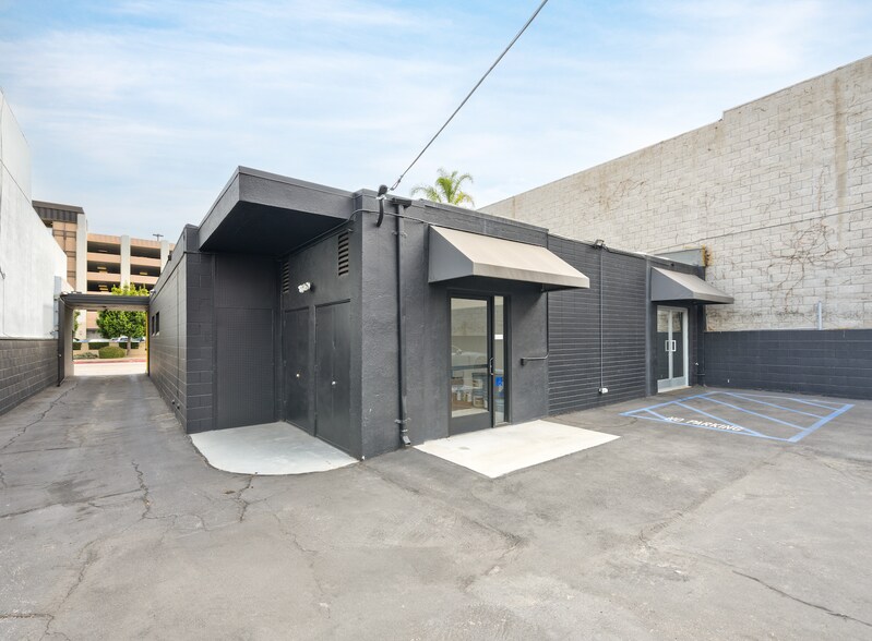 953 N Cole Ave, Los Angeles, CA à vendre - Photo de l’immeuble – Image 3 sur 9