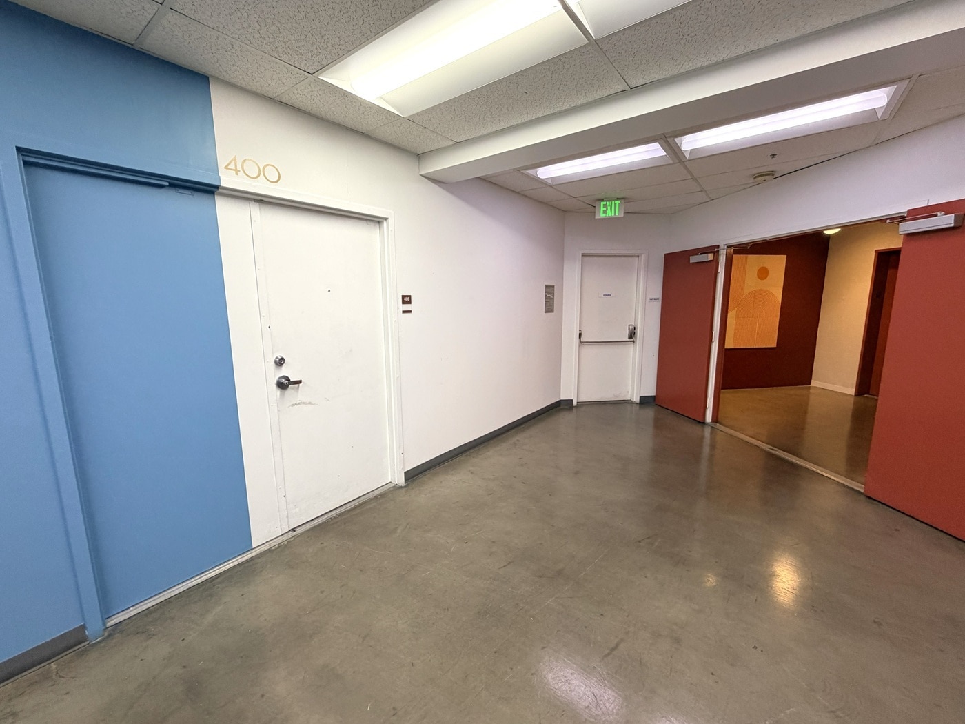 210 E Olympic Blvd, Los Angeles, CA à louer Photo intérieure– Image 1 sur 16