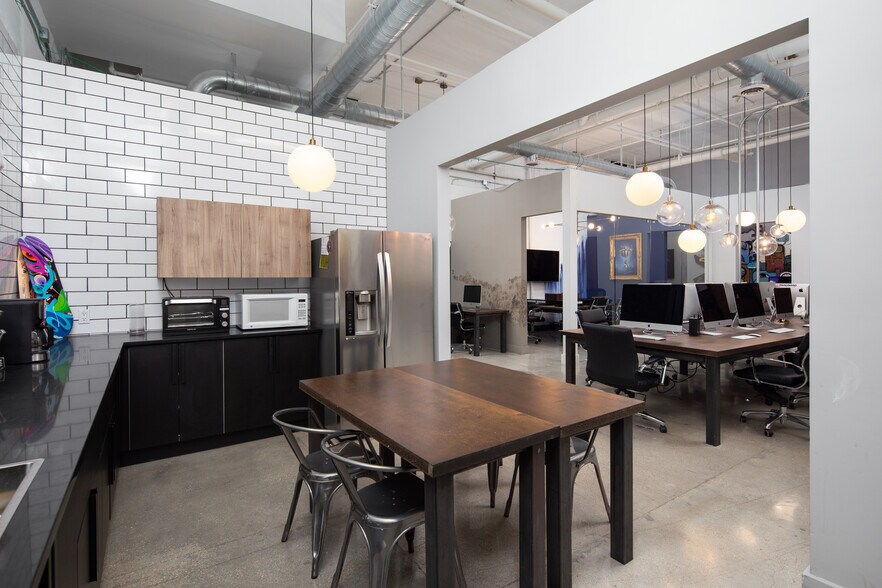 40 SW 13th St, Miami, FL à louer - Photo de l’immeuble – Image 3 sur 5