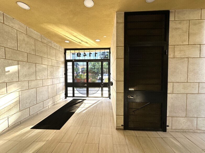 1149 3rd St, Santa Monica, CA à louer - Photo de l’immeuble – Image 3 sur 25
