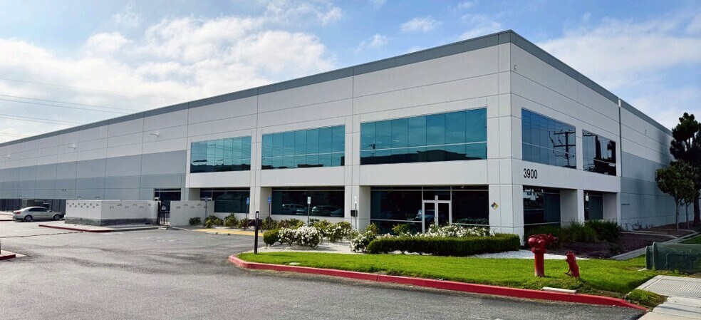 3900 Hamner Ave, Eastvale, CA à louer - Photo de l’immeuble – Image 2 sur 8