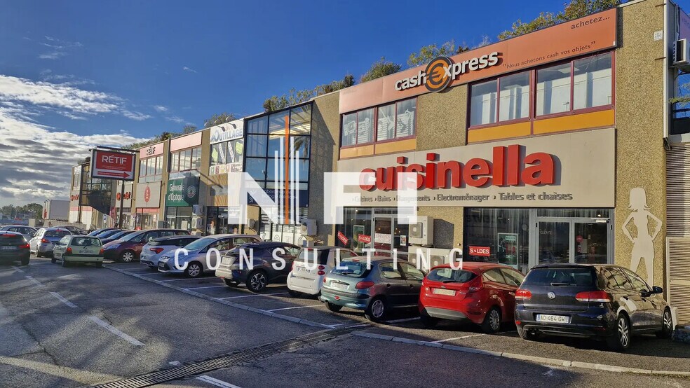 Local commercial dans Villeneuve-Loubet à louer - Photo de l’immeuble – Image 1 sur 7