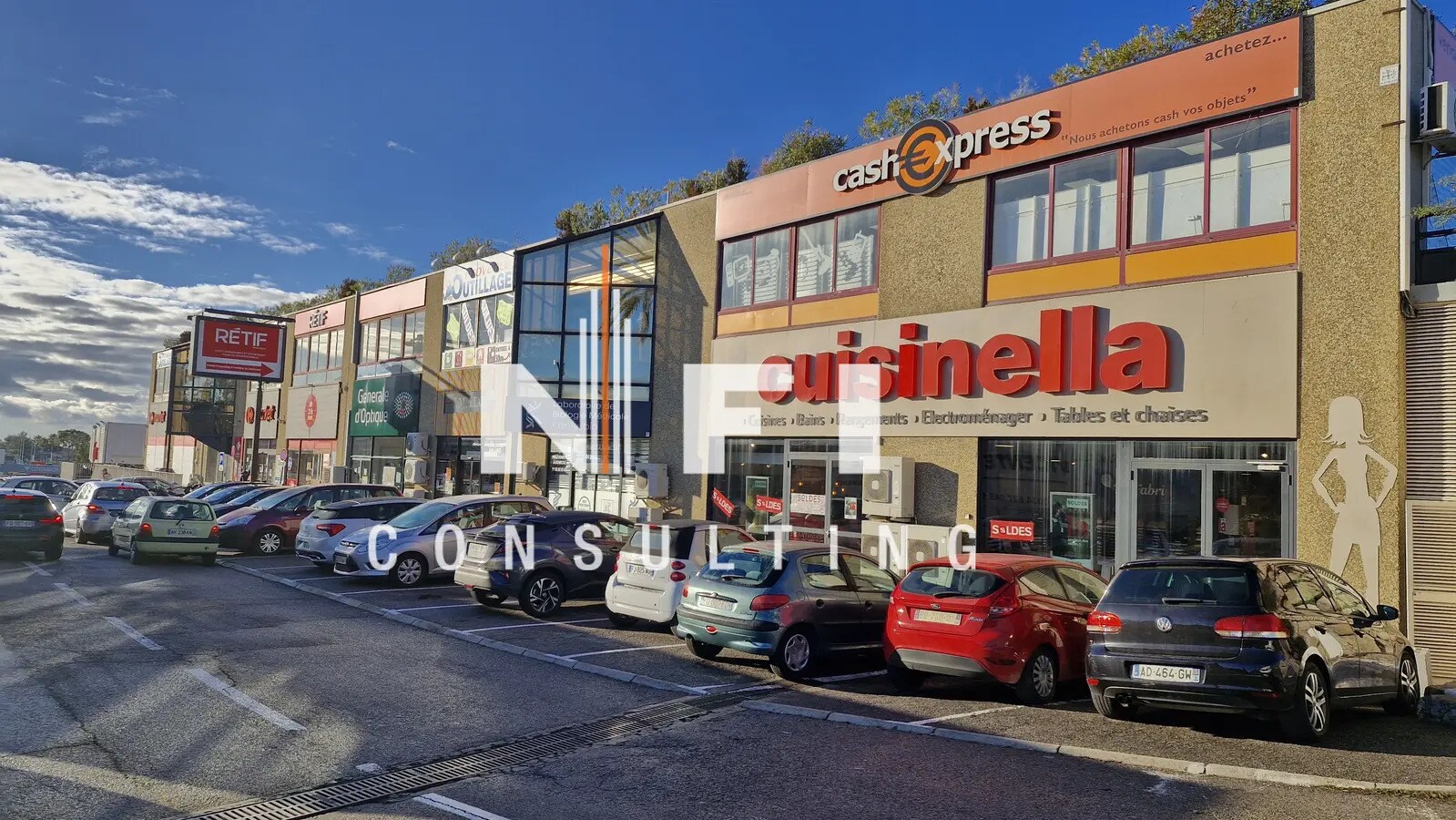 Local commercial dans Villeneuve-Loubet à louer Photo de l’immeuble– Image 1 sur 8