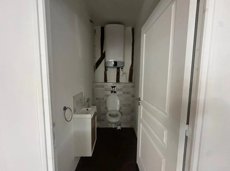 Local commercial dans Boulogne-Billancourt à louer - Photo de l’immeuble – Image 3 sur 6