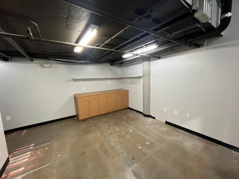 401 N Coast Hwy, Oceanside, CA à louer - Photo de l’immeuble – Image 3 sur 5