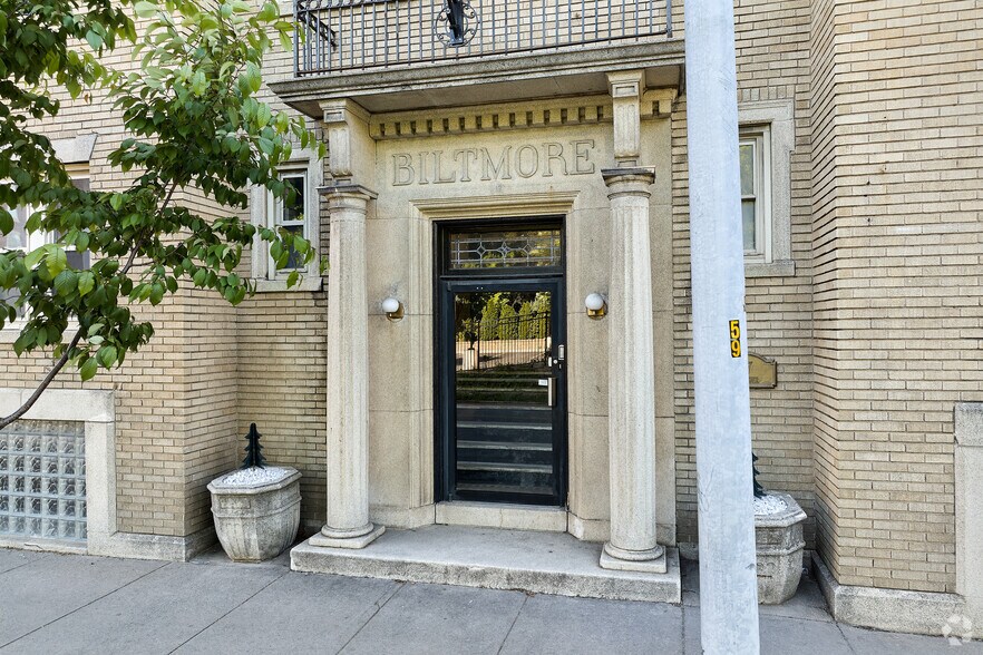 357 Alexander St, Rochester, NY à vendre - Photo de l’immeuble – Image 3 sur 7