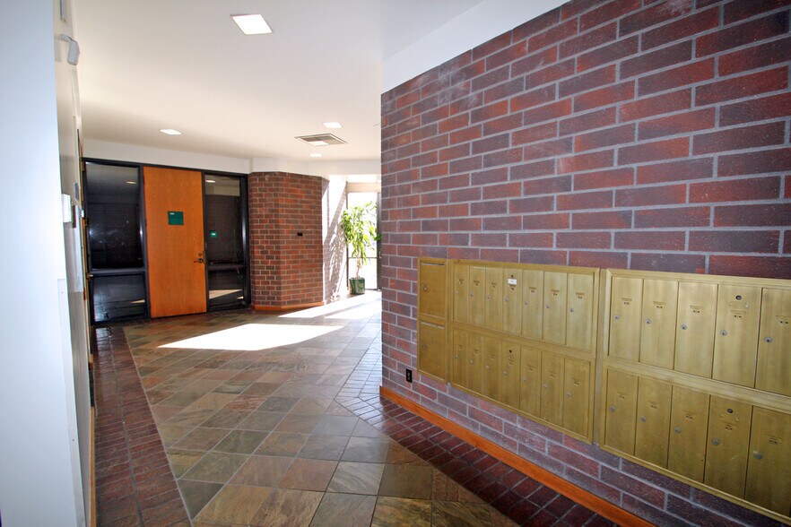 1180 Durfee Ave, South El Monte, CA à louer - Photo intérieure – Image 3 sur 5