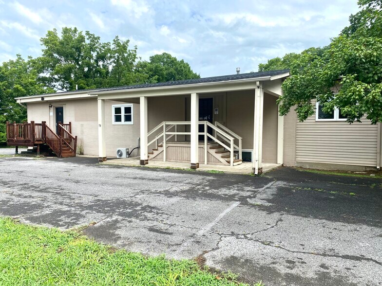 78 Ash St, Calvert City, KY à vendre - Photo de l’immeuble – Image 1 sur 37