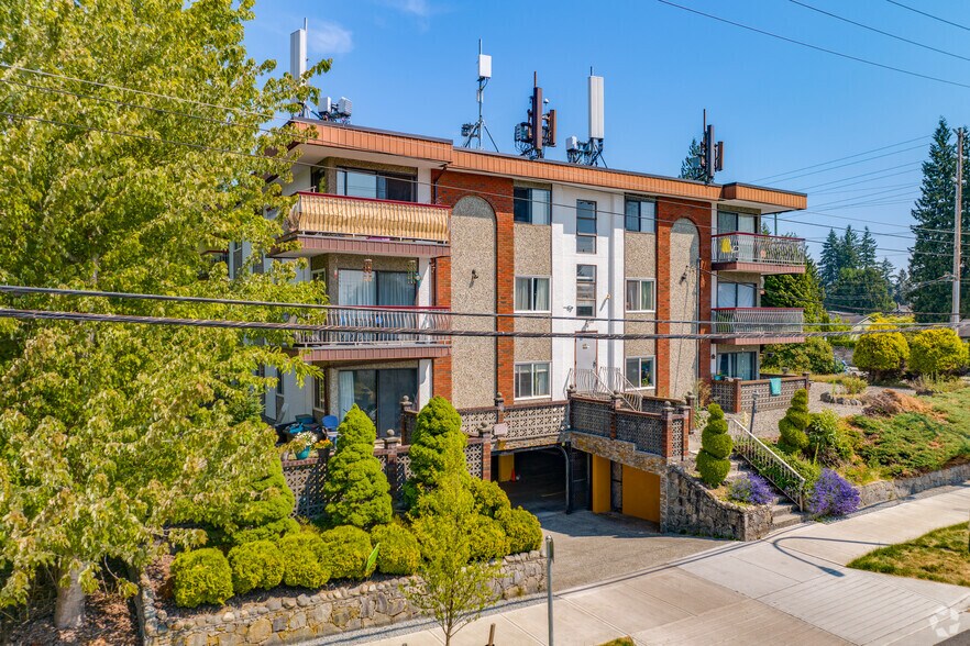 801 Gatensbury St, Coquitlam, BC à vendre - Photo de l’immeuble – Image 3 sur 10