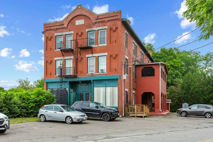 4 Davis St, Shirley, MA à vendre - Photo de l’immeuble – Image 2 sur 19