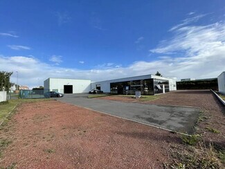 Plus de détails pour Local d'activités à louer