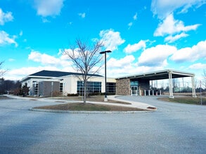 13 Healthcare Dr, Rochester, NH à louer Photo de l’immeuble– Image 1 sur 2