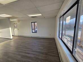 1234 Us-9, Wappingers Falls, NY à louer Photo intérieure– Image 2 sur 7