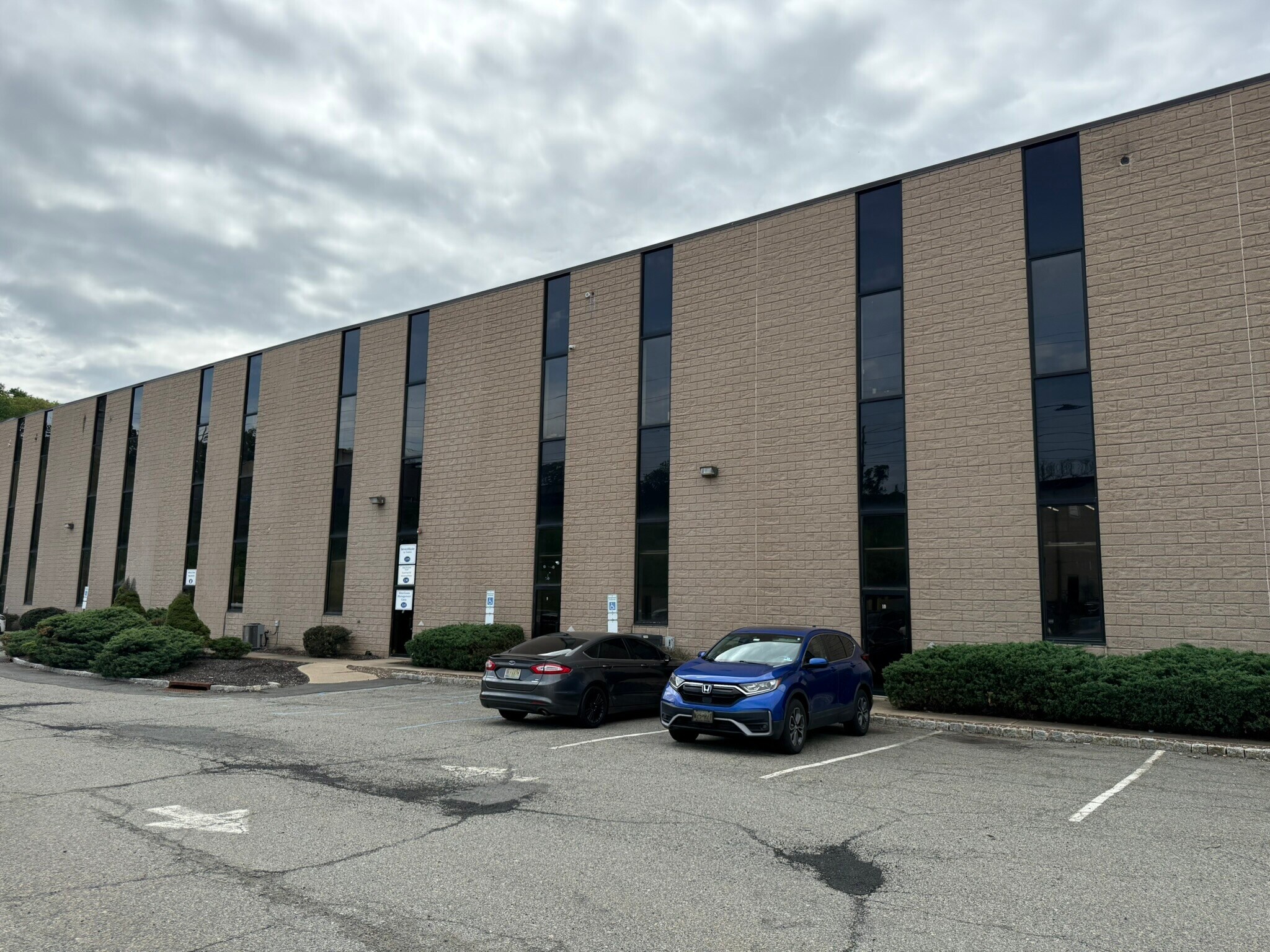 105 W Dewey Ave, Wharton, NJ à louer Photo de l’immeuble– Image 1 sur 9
