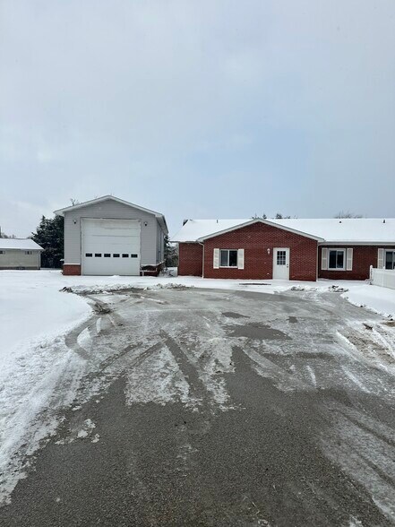 105 Sandra Dr, Delmont, PA à vendre - Photo de l’immeuble – Image 3 sur 16
