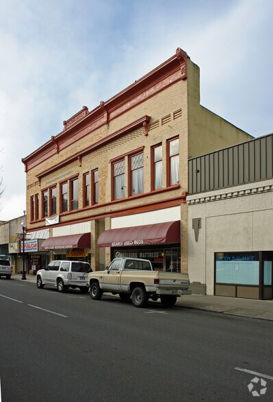 622-630 SE Jackson St, Roseburg, OR à vendre - Photo de l’immeuble – Image 2 sur 117