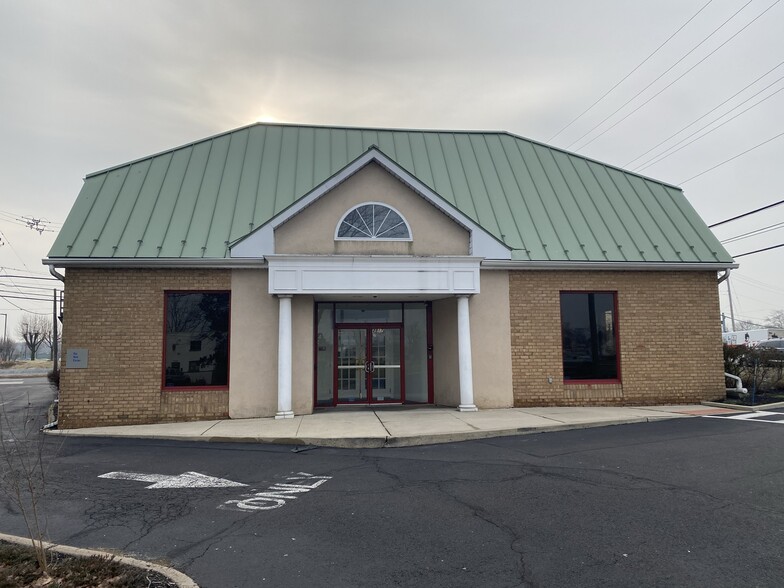 2817 Street Rd, Bensalem, PA à louer - Photo de l’immeuble – Image 2 sur 4