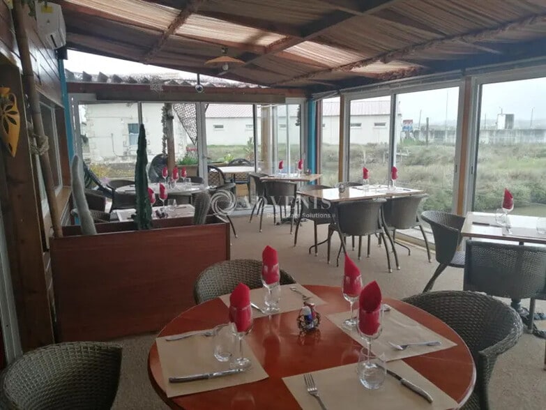 Local commercial dans La Tremblade à vendre - Photo de l’immeuble – Image 3 sur 6