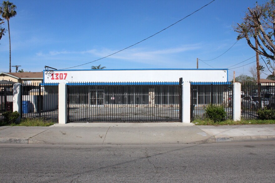 1307 N Long Beach Blvd, Compton, CA à vendre - Photo principale – Image 1 sur 13