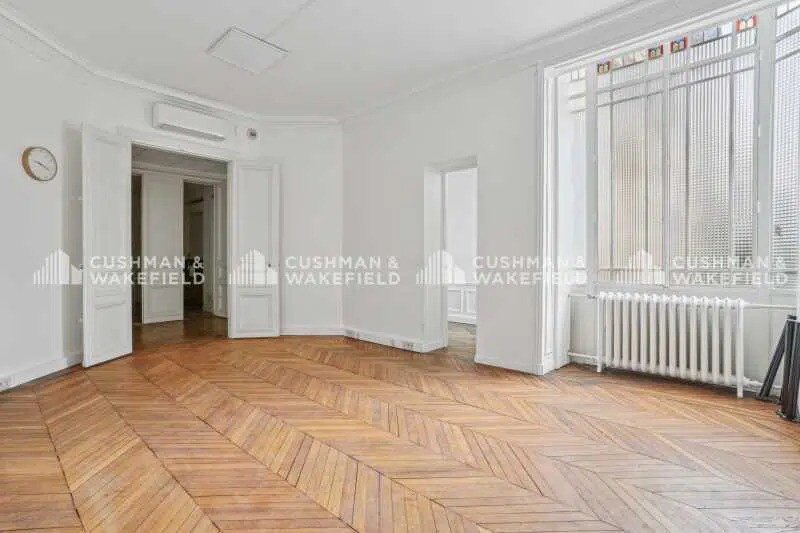 Bureau dans Neuilly-sur-Seine à louer - Photo de l’immeuble – Image 3 sur 6