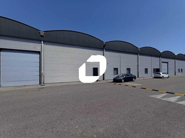 9 Rue Du Dauphiné, Saint-Priest à louer - Photo de l’immeuble – Image 2 sur 14