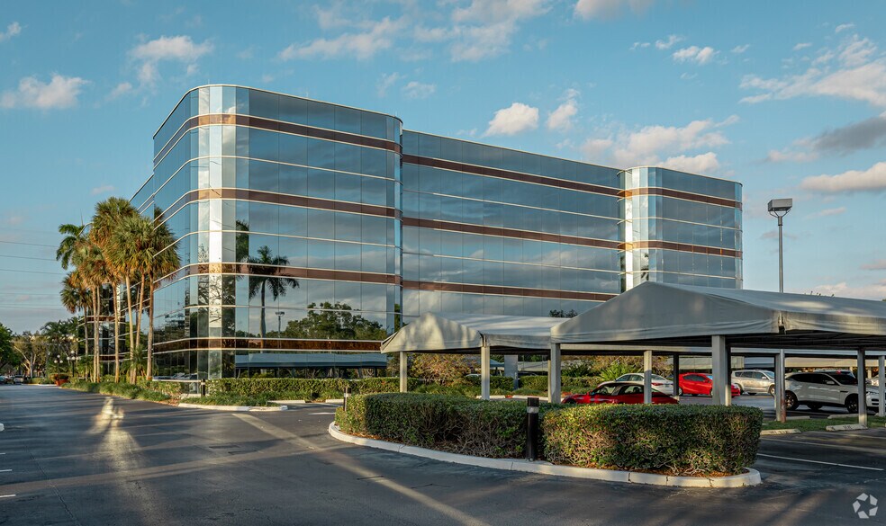 2500 N Military Trl, Boca Raton, FL à louer - Photo de l’immeuble – Image 3 sur 10