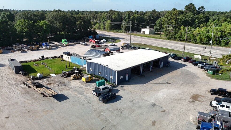 19285 Old Houston Rd, Conroe, TX à louer - Photo de l’immeuble – Image 3 sur 4