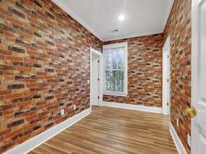 4045 Orchard Rd SE, Smyrna, GA à louer Photo intérieure– Image 1 sur 2