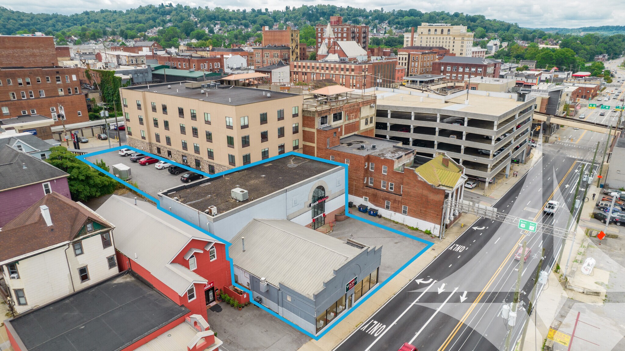 1370 University Ave, Morgantown, WV à vendre Photo principale– Image 1 sur 40