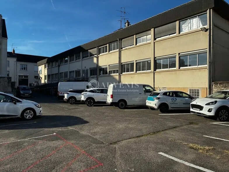 Bureau dans Tours à vendre - Photo de l’immeuble – Image 3 sur 10