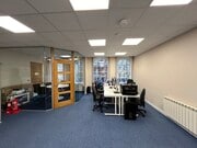1st floor 166 High St