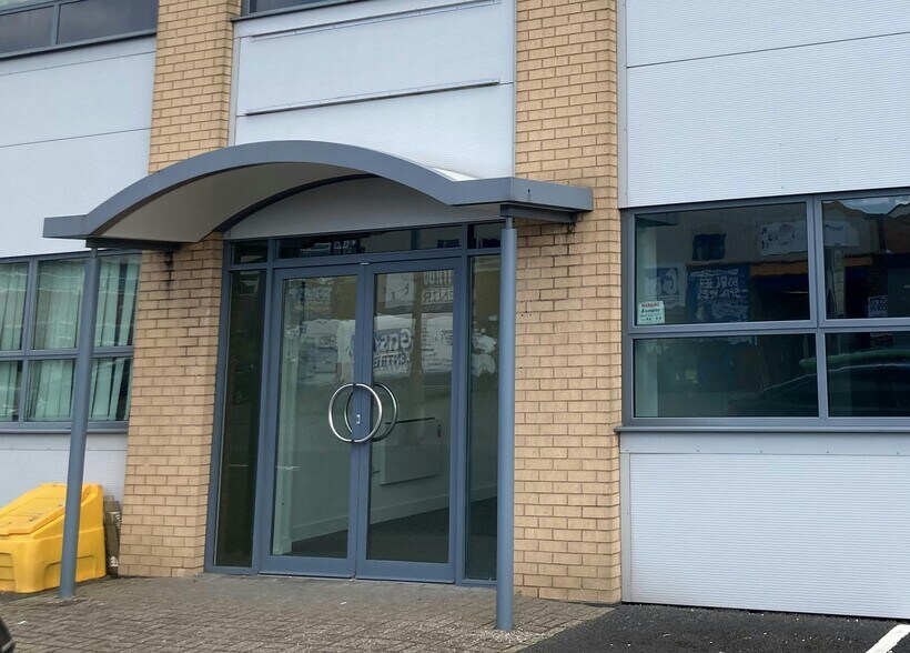 Highlands Rd, Solihull à louer - Photo de l’immeuble – Image 2 sur 68