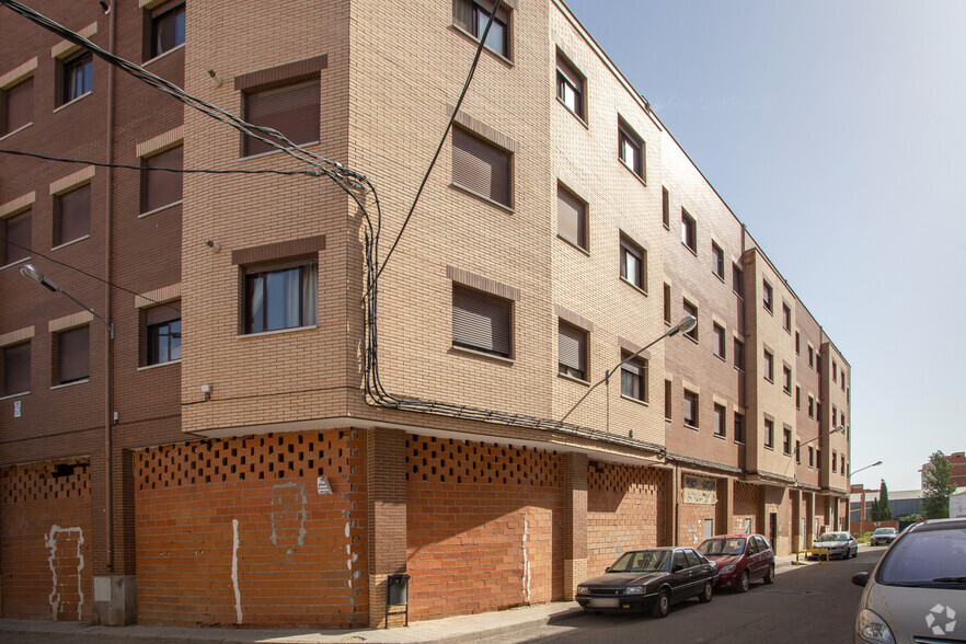 Immeuble residentiel dans Ocaña, Toledo à vendre - Photo de l’immeuble – Image 2 sur 5