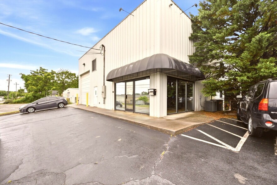 2533 Hoitt Ave, Knoxville, TN à vendre - Photo de l’immeuble – Image 2 sur 21
