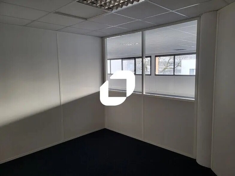 Bureau dans Mérignac à louer - Photo de l’immeuble – Image 2 sur 17