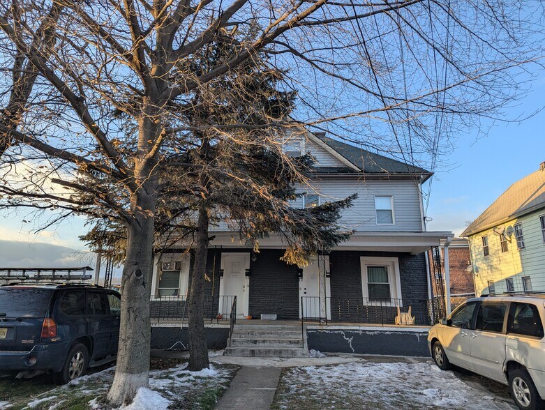 16 Unit Portfolio portefeuille de 3 biens à vendre sur LoopNet.fr - Photo de l’immeuble – Image 3 sur 20