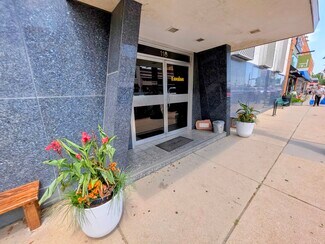 Plus de détails pour 110 E 17th St, Cheyenne, WY - Bureau à vendre
