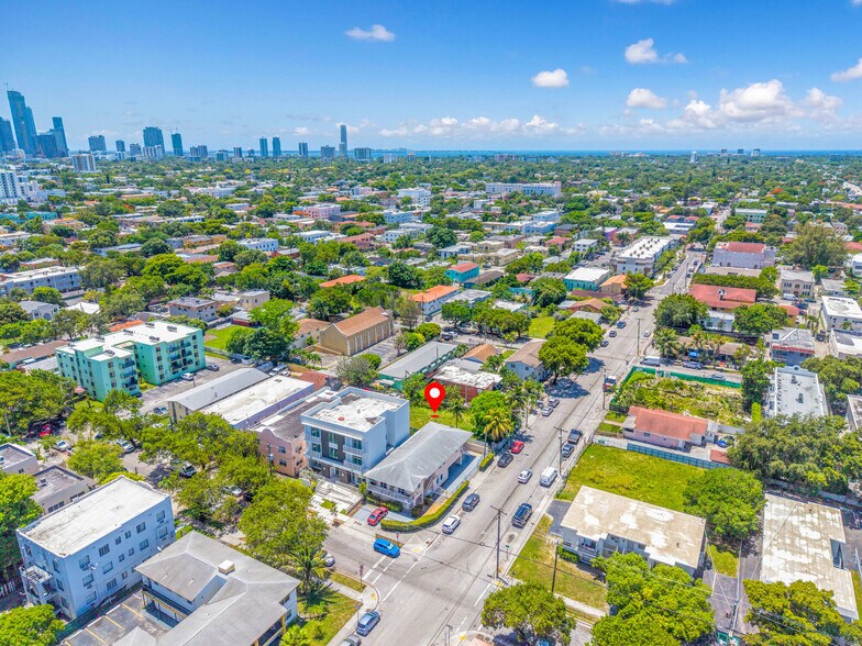 219 16th Ave, Miami, FL à vendre - Photo de l’immeuble – Image 2 sur 4