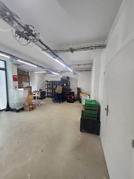 Local commercial dans Paris à louer - Photo de l’immeuble – Image 3 sur 10