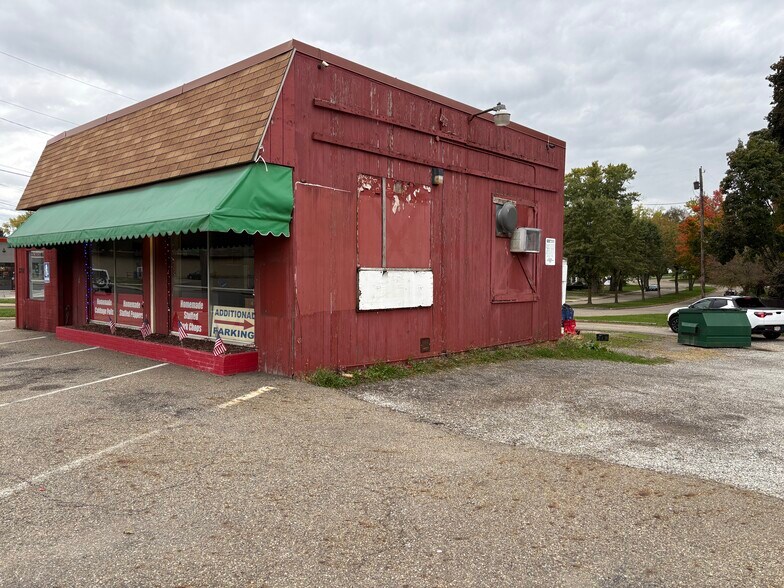 3307 Cleveland Ave NW, Canton, OH à vendre - Photo de l’immeuble – Image 2 sur 9