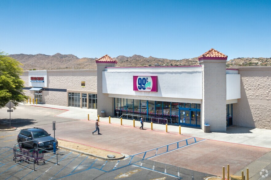 57980 Twentynine Palms Hwy, Yucca Valley, CA à vendre - Photo de l’immeuble – Image 2 sur 22