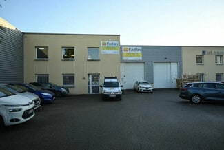 Plus de détails pour 14 Rue André Sentuc, Vénissieux - Bureau à vendre