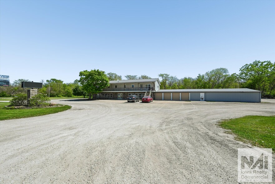 520 Franklin St, Center Point, IA à vendre - Photo de l’immeuble – Image 1 sur 35